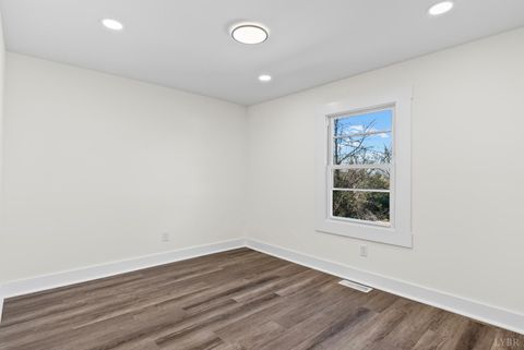 Tiny photo for 2961 Triangle Place, Lynchburg, VA 24501 (MLS # 363489)