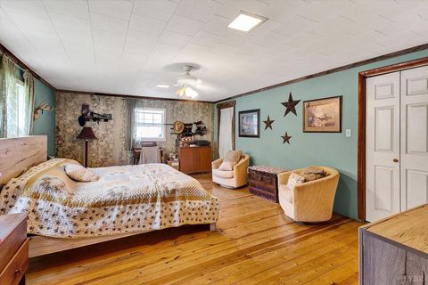 Tiny photo for 5215 Kanawha Trail, Covington, VA 24426 (MLS # 366157)