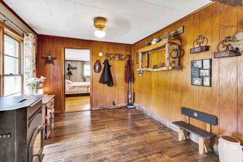 Tiny photo for 5215 Kanawha Trail, Covington, VA 24426 (MLS # 366157)