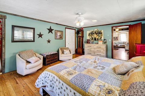 Tiny photo for 5215 Kanawha Trail, Covington, VA 24426 (MLS # 366157)