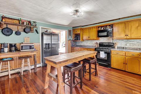Tiny photo for 5215 Kanawha Trail, Covington, VA 24426 (MLS # 366157)