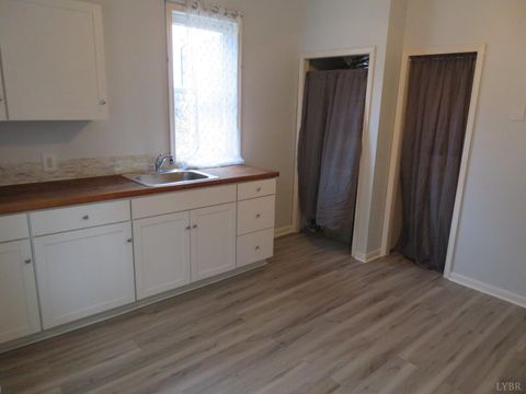 Tiny photo for 817 Polk Street, Lynchburg, VA 24504 (MLS # 364291)