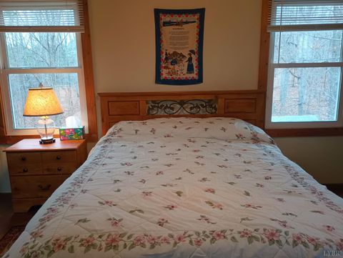 Tiny photo for 3901 Midland Rd Rd, Wingina, VA 24599 (MLS # 364657)