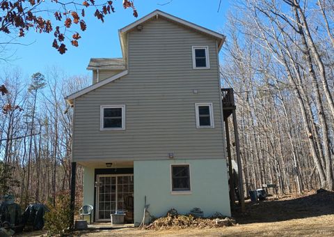 Tiny photo for 3901 Midland Rd Rd, Wingina, VA 24599 (MLS # 364657)