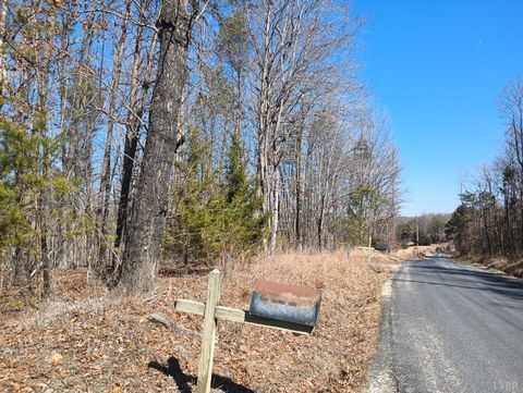 Tiny photo for 3901 Midland Rd Rd, Wingina, VA 24599 (MLS # 364657)