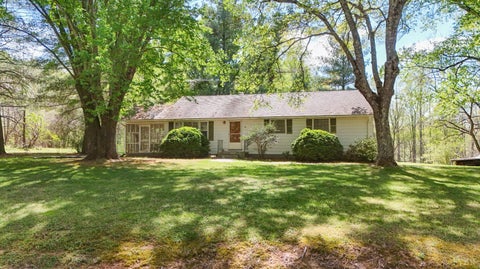 Homes For Sale - 1091 Acorn Road<br/> Halifax County, Nathalie, VA 24577