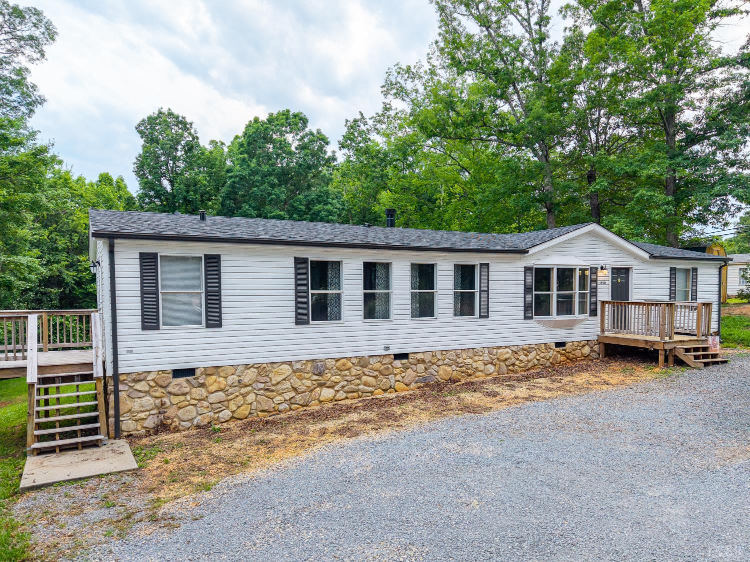1915 Elon Rd Rd, Madison Heights, Virginia image 2