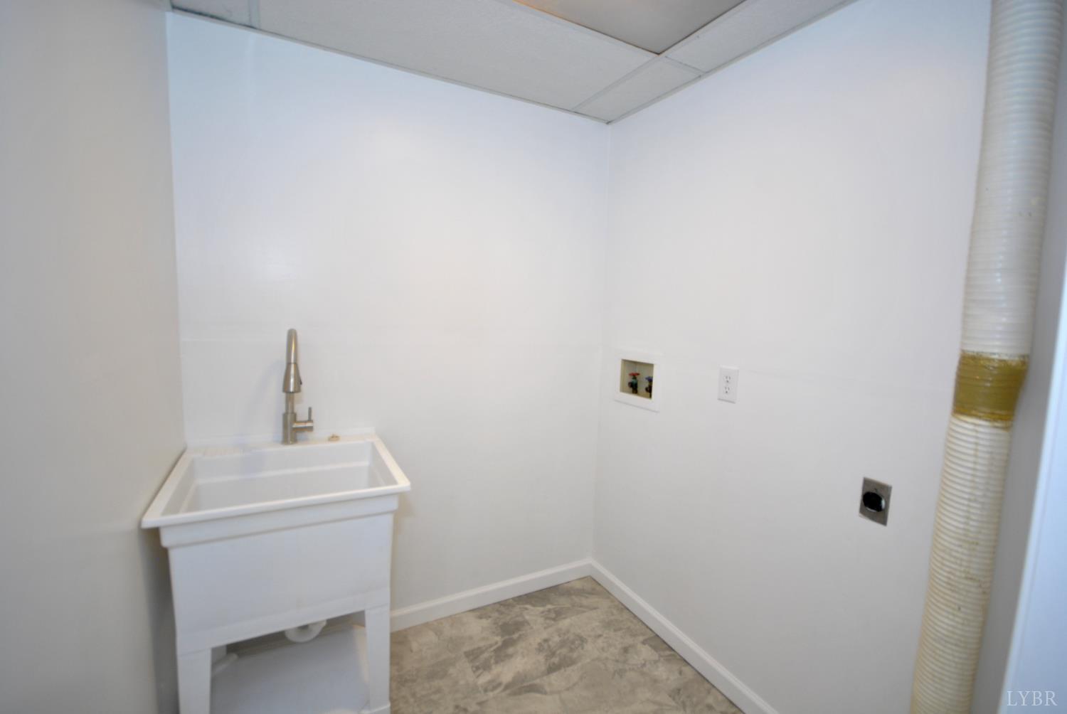 94 N Lake Drive, Lynchburg, Virginia image 49