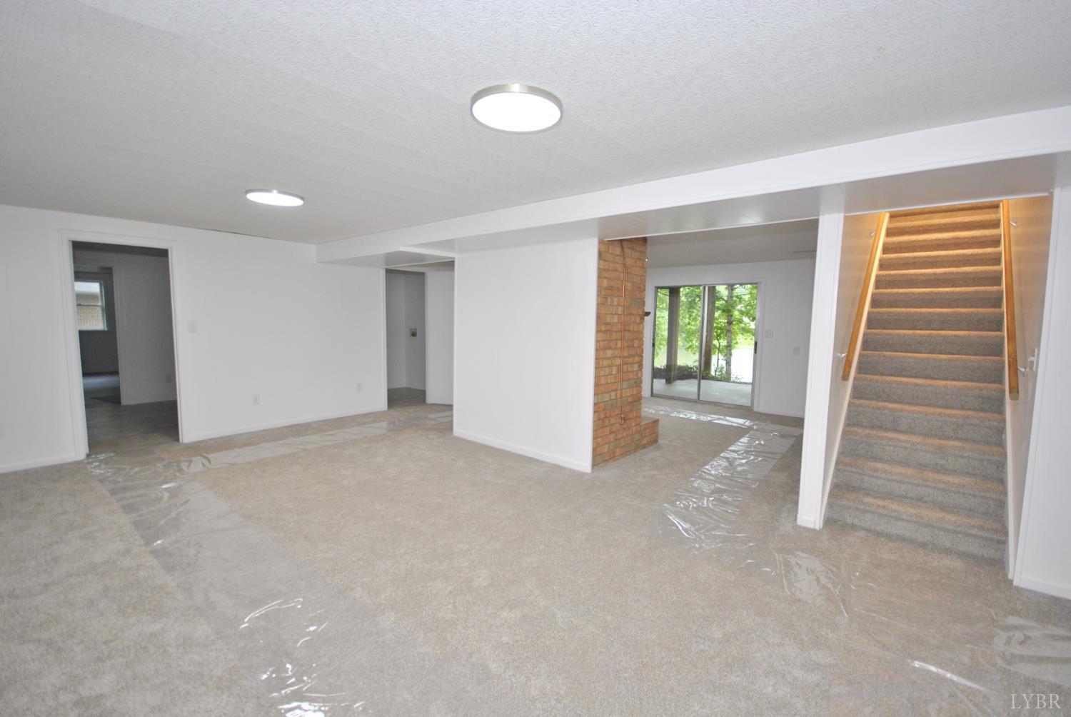 94 N Lake Drive, Lynchburg, Virginia image 43