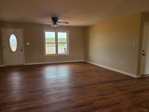 Tiny photo for 1871 Horseshoe Road, Appomattox, VA 24522 (MLS # 365633)