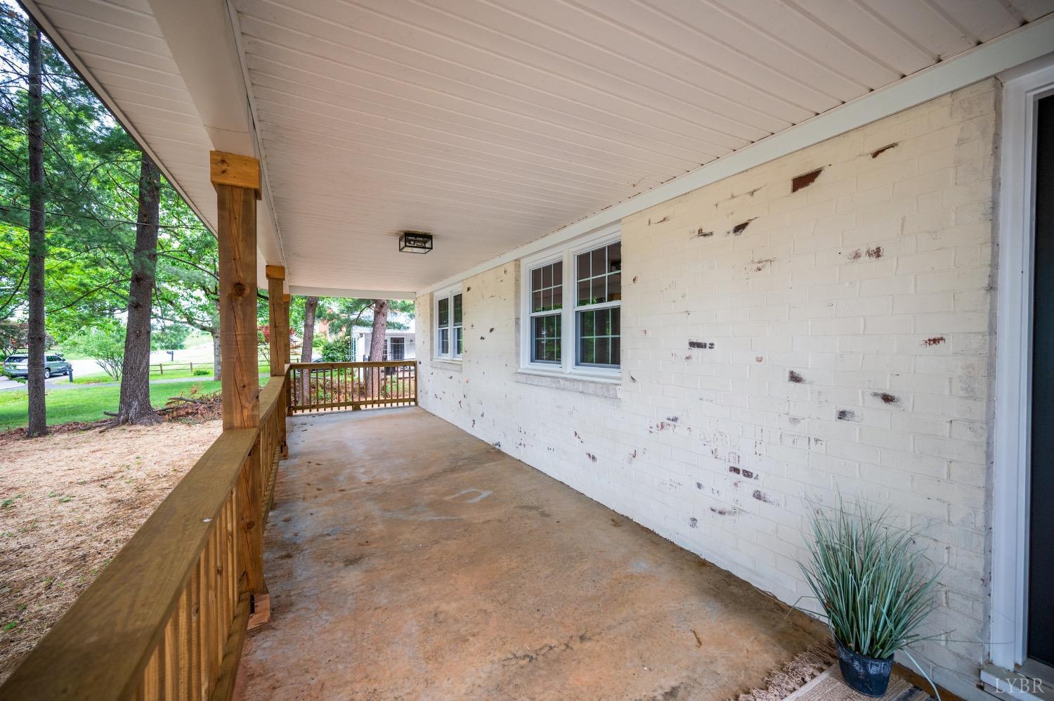 112 Forest Dale Drive, Forest, Virginia image 3