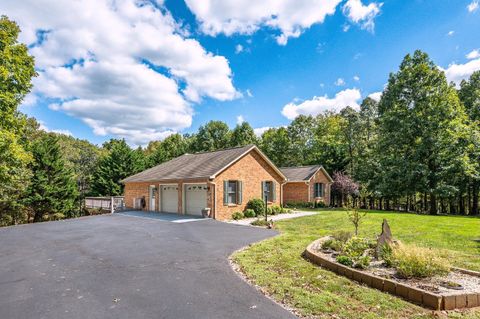 Tiny photo for 2120 Five Forks Road, Bedford, VA 24523 (MLS # 362760)