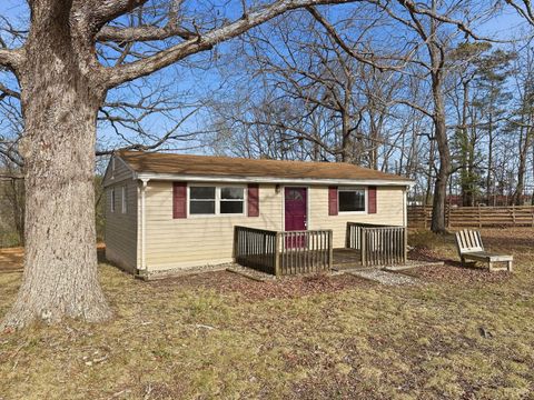 Tiny photo for 10368 Spring Mill Road, Concord, VA 24538 (MLS # 365320)