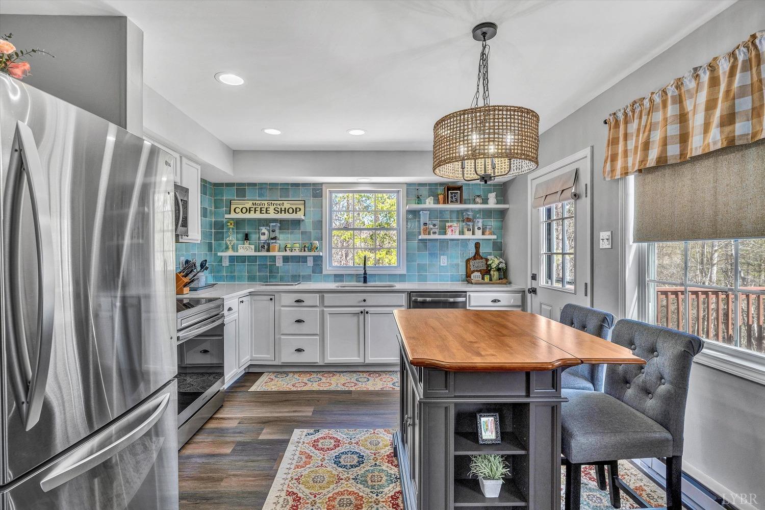 6892 Tolers Ferry Road, Huddleston, Virginia image 2