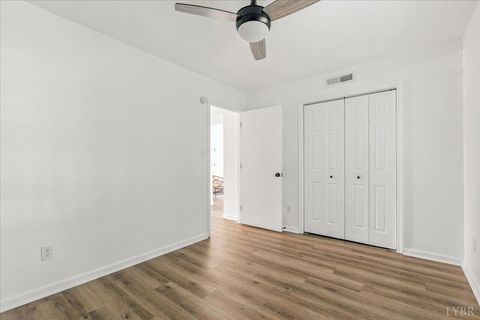 Tiny photo for 3501 Fort Avenue #17-18, Lynchburg, VA 24501 (MLS # 364529)