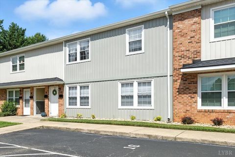 Photo of 3501 Fort Avenue #17-18, Lynchburg, VA 24501 (MLS # 364529)