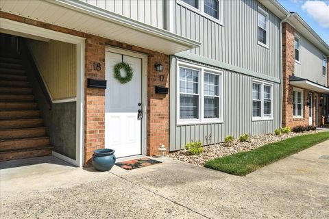Tiny photo for 3501 Fort Avenue #17-18, Lynchburg, VA 24501 (MLS # 364529)