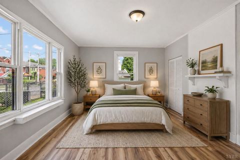 Tiny photo for 512 Polk Street, Lynchburg, VA 24504 (MLS # 366210)