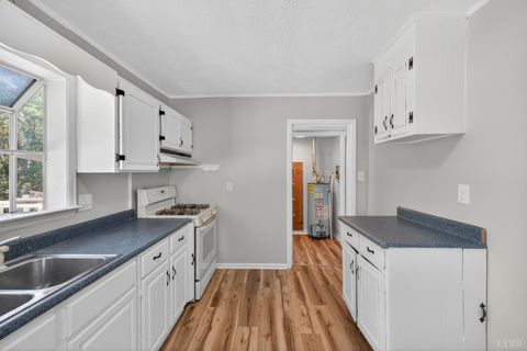 Tiny photo for 512 Polk Street, Lynchburg, VA 24504 (MLS # 366210)