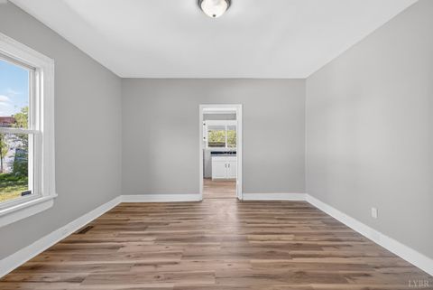 Tiny photo for 512 Polk Street, Lynchburg, VA 24504 (MLS # 366210)