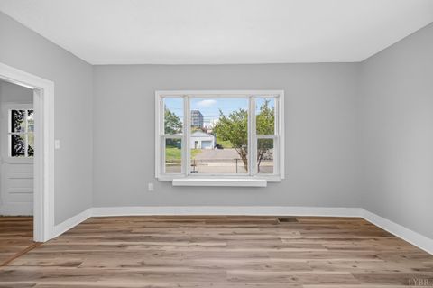 Tiny photo for 512 Polk Street, Lynchburg, VA 24504 (MLS # 366210)