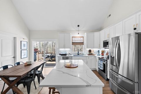 Tiny photo for 5191 Boonsboro Road, Lynchburg, VA 24503 (MLS # 364744)