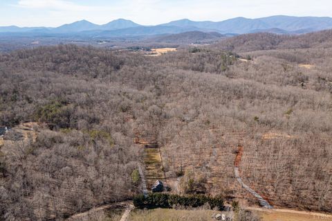 Tiny photo for 2 Venturous Trail, Goode, VA 24556 (MLS # 358966)