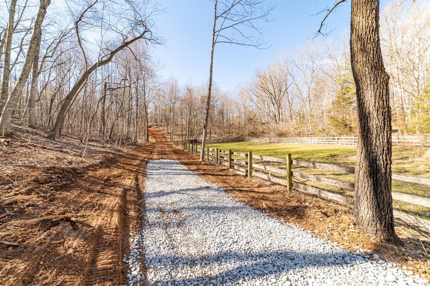 2 Venturous Trail, Goode, Virginia image 2