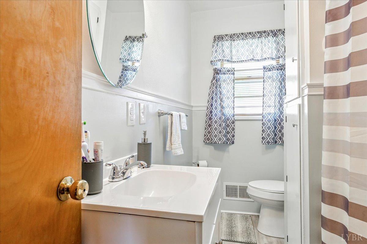 1321 Norfolk Avenue, Bedford, Virginia image 28