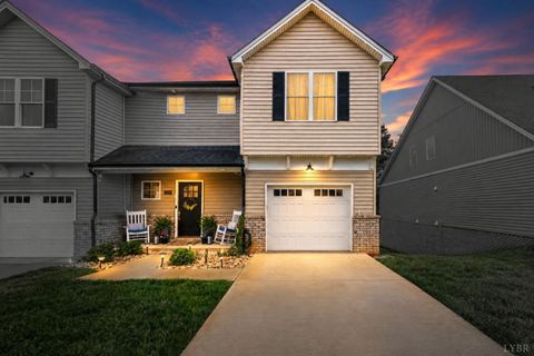 Townhouse For Sale - 1573 Helmsdale Dr Dr<br/> Forest, VA 24551