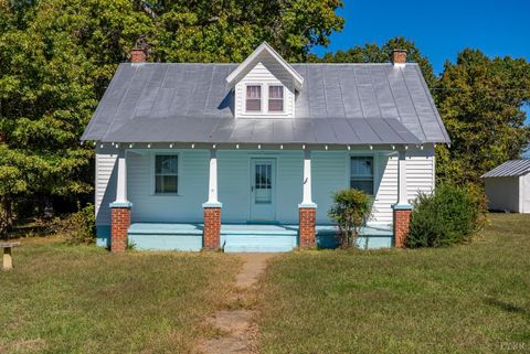 Photo of 614 New Chapel Road, Rustburg, VA 24588 (MLS # 362511)