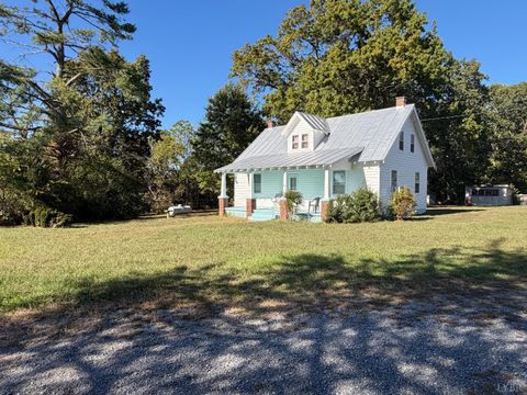 Tiny photo for 614 New Chapel Road, Rustburg, VA 24588 (MLS # 362511)