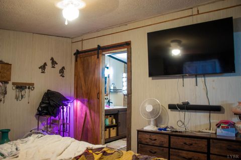 Tiny photo for 3160 Owens Mill Road, Gretna, VA 24557 (MLS # 364454)