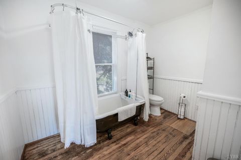 Tiny photo for 1401 Grace Street, Lynchburg, VA 24504 (MLS # 365209)