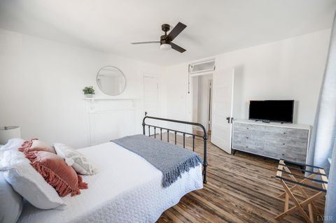 Tiny photo for 1401 Grace Street, Lynchburg, VA 24504 (MLS # 365209)