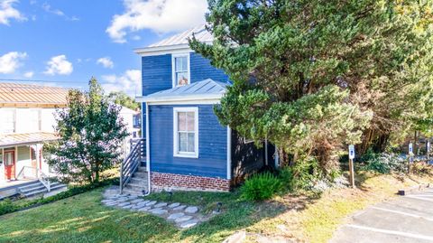 Tiny photo for 1401 Grace Street, Lynchburg, VA 24504 (MLS # 365209)