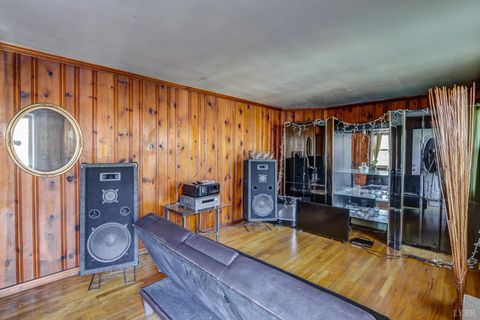 Tiny photo for 1434 Augusta Street, Lynchburg, VA 24501 (MLS # 363912)