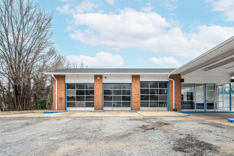 Tiny photo for 4927 S Amherst Highway, Madison Heights, VA 24572 (MLS # 364054)