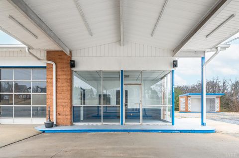 Tiny photo for 4927 S Amherst Highway, Madison Heights, VA 24572 (MLS # 364054)