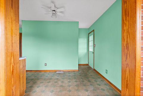 Tiny photo for 8147 Red House Road, Phenix, VA 23959 (MLS # 362518)
