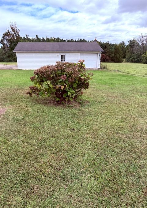 Tiny photo for 8147 Red House Road, Phenix, VA 23959 (MLS # 362518)