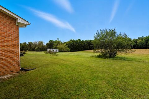 Tiny photo for 8147 Red House Road, Phenix, VA 23959 (MLS # 362518)
