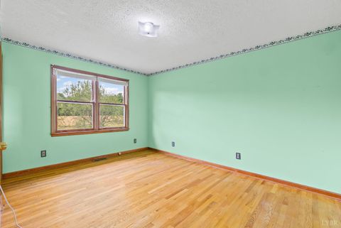 Tiny photo for 8147 Red House Road, Phenix, VA 23959 (MLS # 362518)