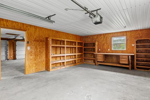 Tiny photo for 8147 Red House Road, Phenix, VA 23959 (MLS # 362518)