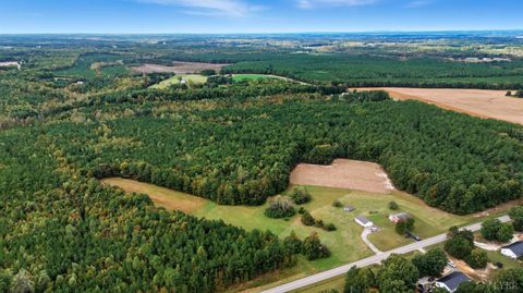Tiny photo for 8147 Red House Road, Phenix, VA 23959 (MLS # 362518)