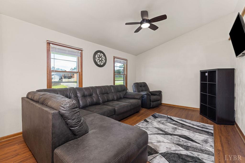115 Mattiponi Drive, Madison Heights, Virginia image 17