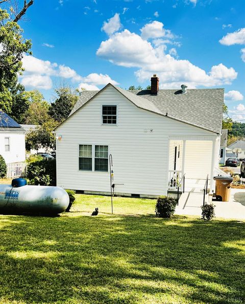 Tiny photo for 1116 8th St, Altavista, VA 24517 (MLS # 361878)