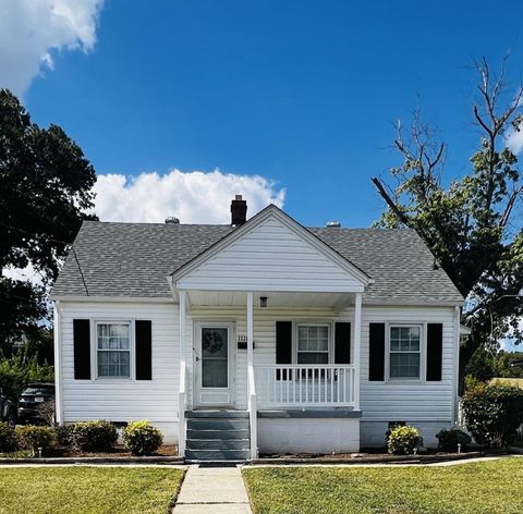 Photo of 1116 8th St, Altavista, VA 24517 (MLS # 361878) Photo of 1116 8th St, Altavista, VA 24517 (MLS # 361878)