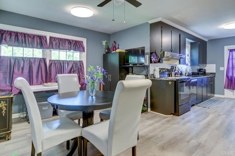 Tiny photo for 3700 Otter Place, Lynchburg, VA 24503 (MLS # 366141)