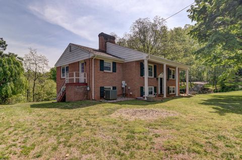 Tiny photo for 3700 Otter Place, Lynchburg, VA 24503 (MLS # 366141)